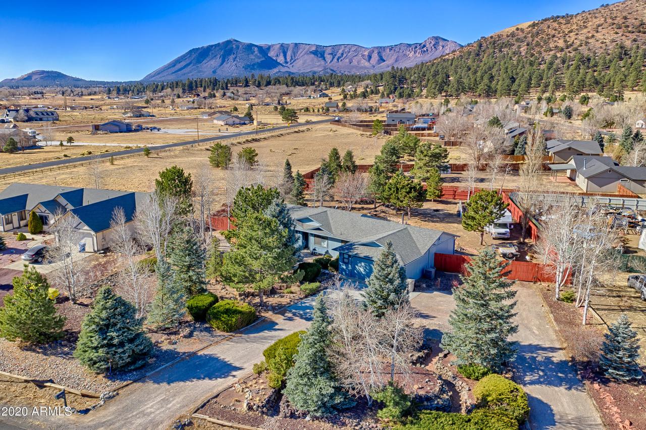 9532 Pioneer Valley Rd., Flagstaff, AZ 86004