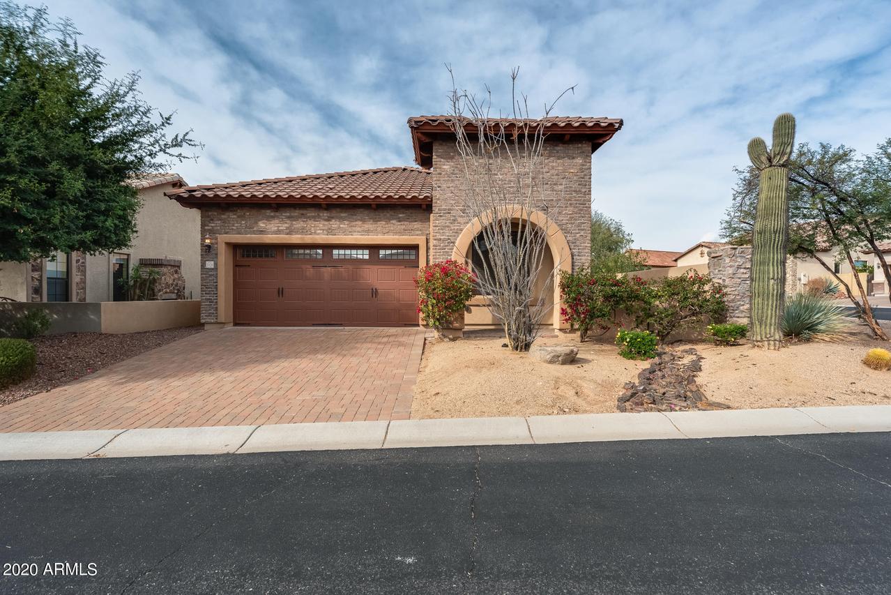 1928 N Woodruff, Mesa, AZ 85207