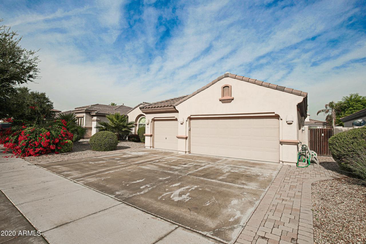 914 W Orchard Ln., Litchfield Park, AZ 85340