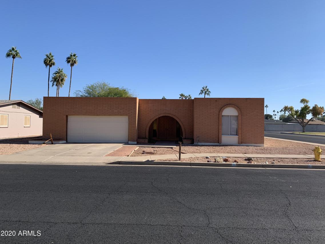1905 S Las Palmas Cir., Mesa, AZ 85202