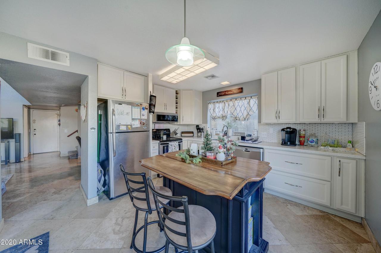 3954 W Camino Del Rio Rd., Glendale, AZ 85310