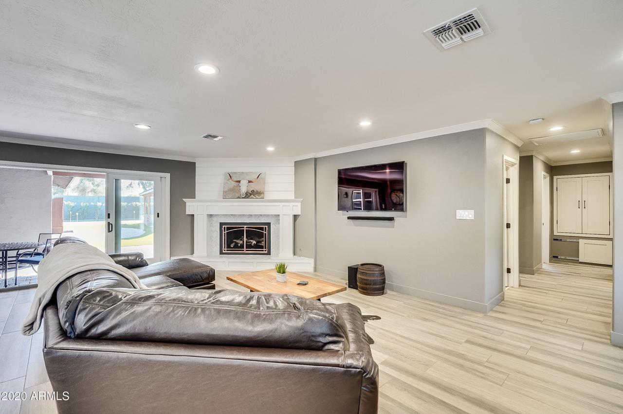 5741 E Orange Blossom Ln., Phoenix, AZ 85018