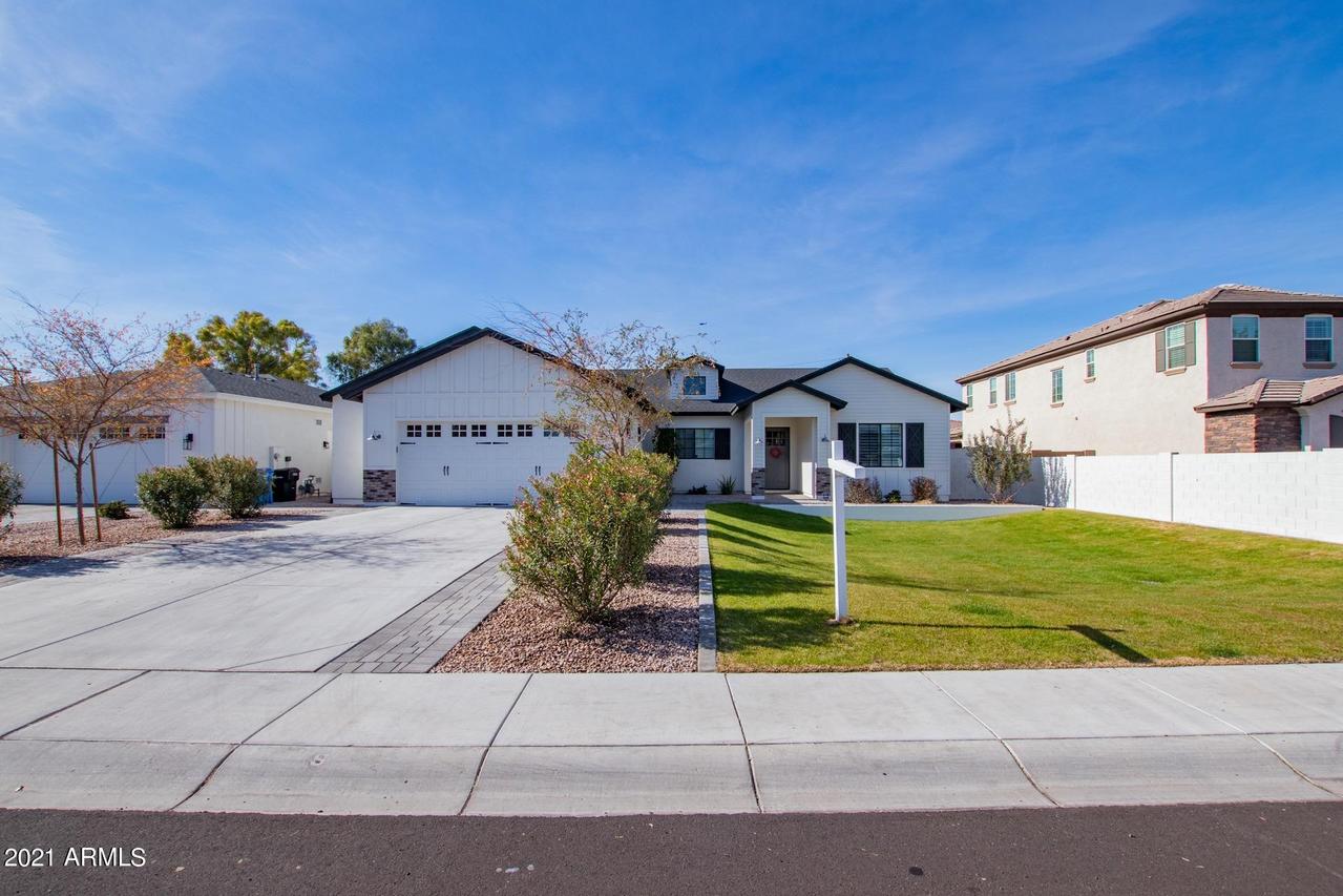 2962 N 50th Pl., Phoenix, AZ 85018