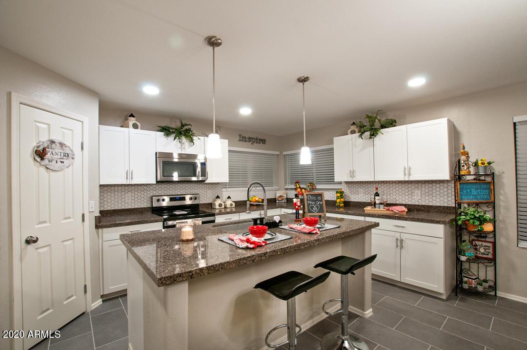 891 E Glenmere Dr., Chandler, AZ 85225