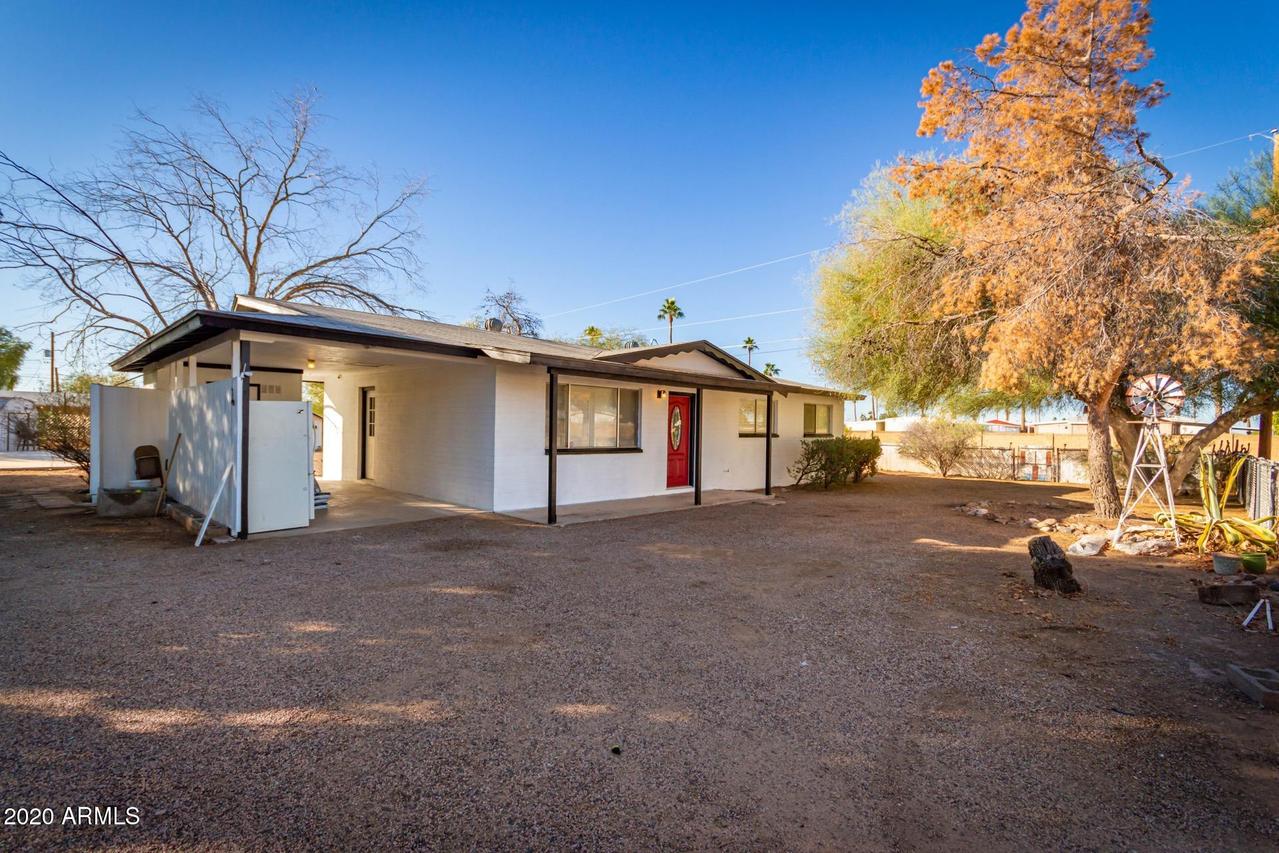 979 N Warner Dr., Apache Junction, AZ 85120