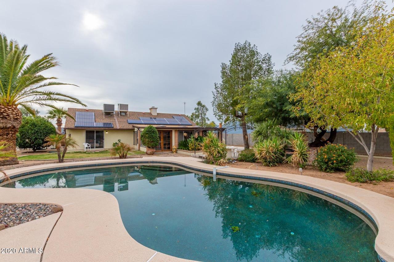 1016 W Blackhawk Dr., Phoenix, AZ 85027