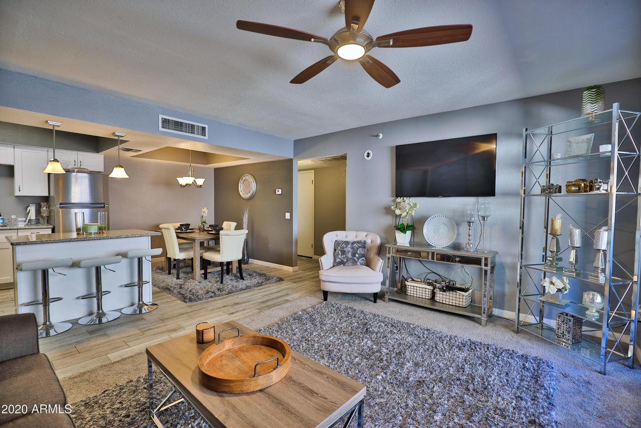4444 E Paradise Village Pkwy. #219, Phoenix, AZ 85032