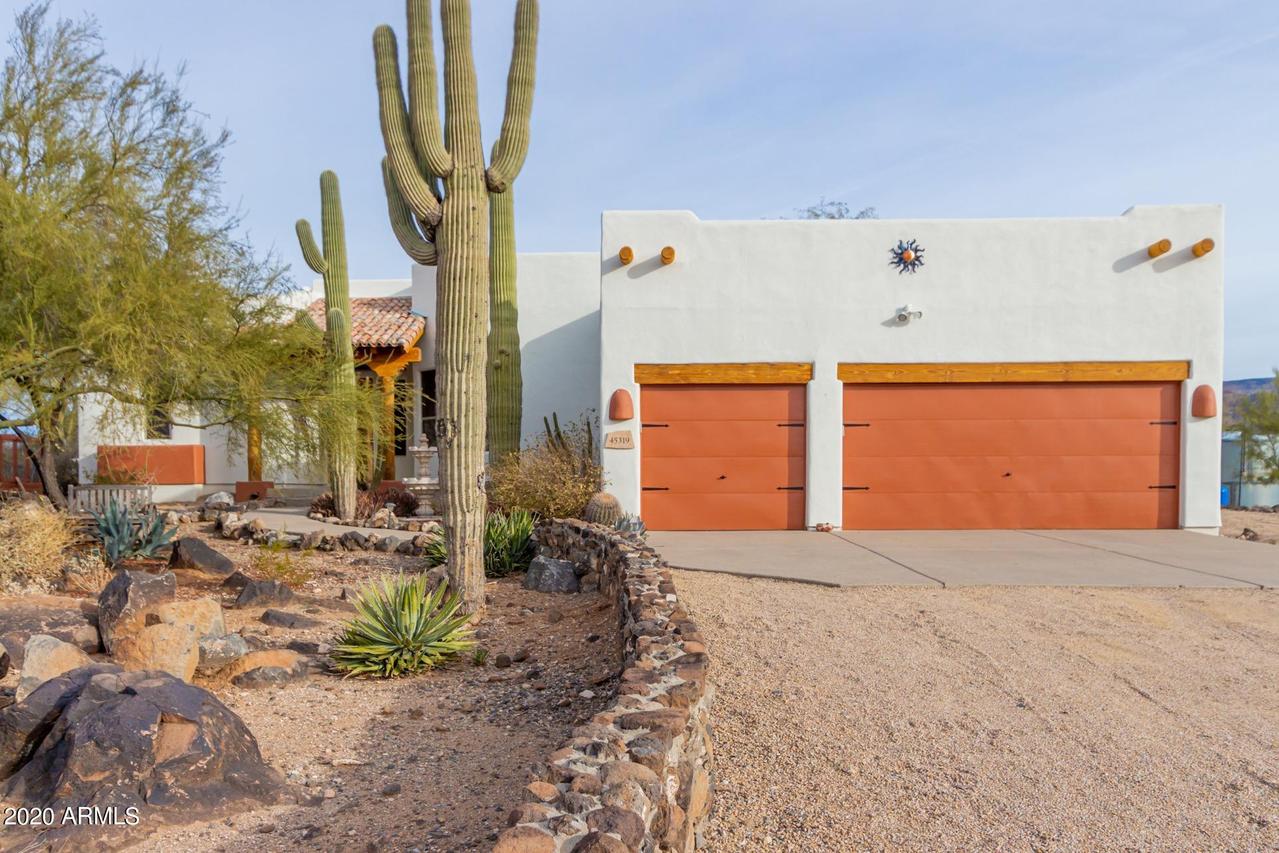 45319 N 18th St., New River, AZ 85087