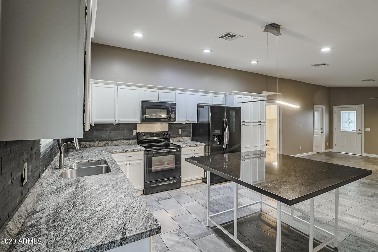 1549 W Denton Ln., Phoenix, AZ 85015