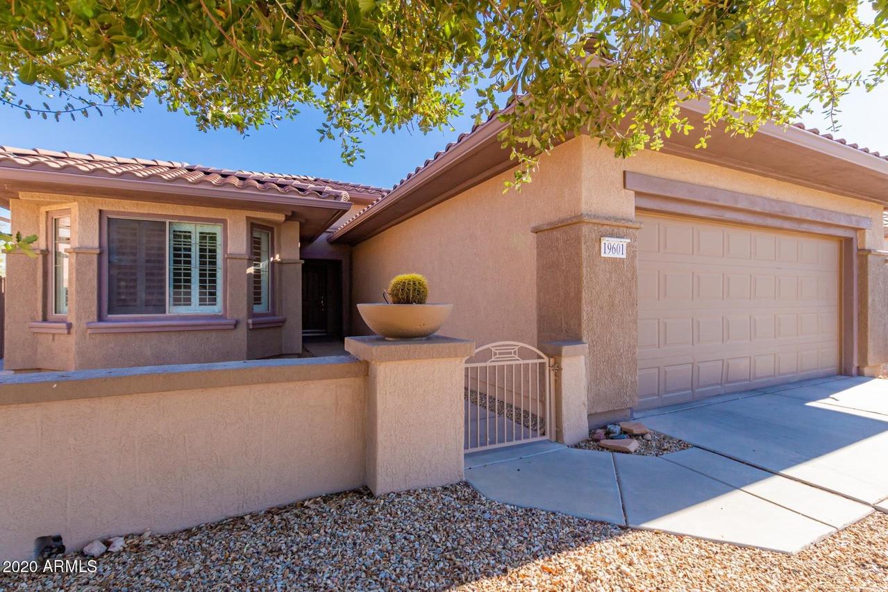 19601 N Wasson Peak Dr., Surprise, AZ 85387