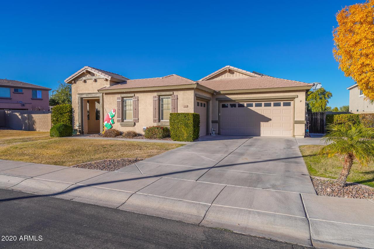 1356 E Lovebird Ct., Gilbert, AZ 85297