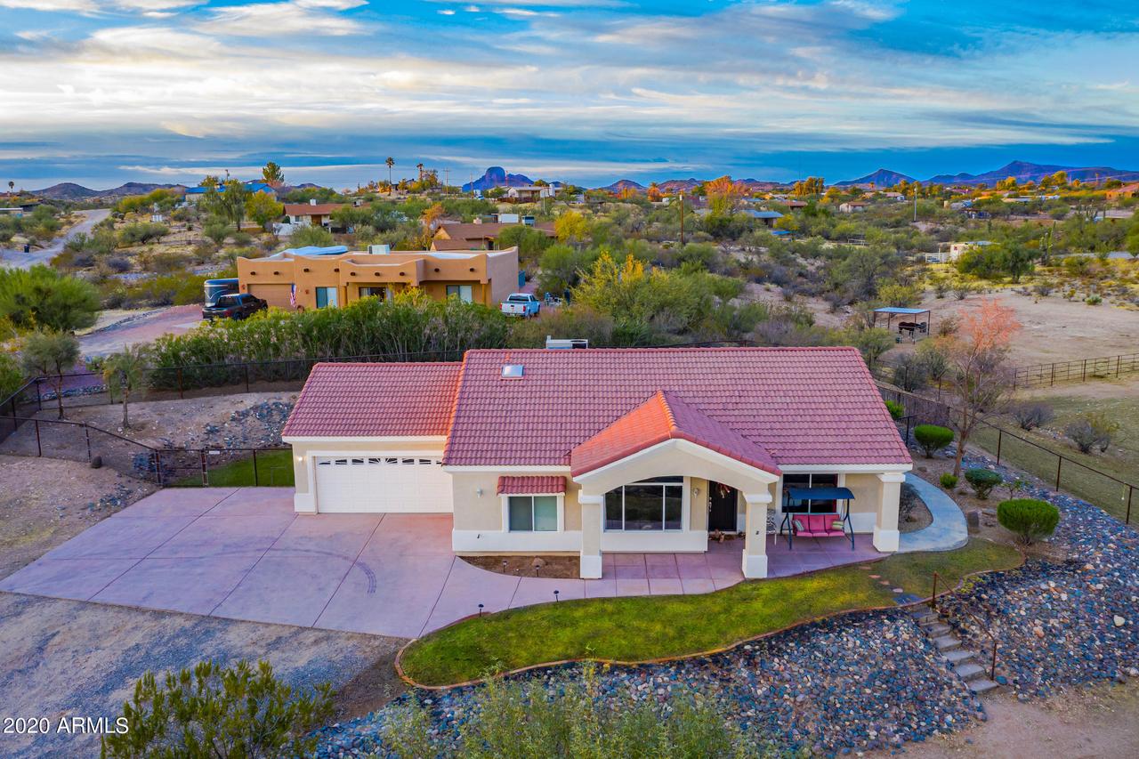 1040 S 328th Ave., Wickenburg, AZ 85390