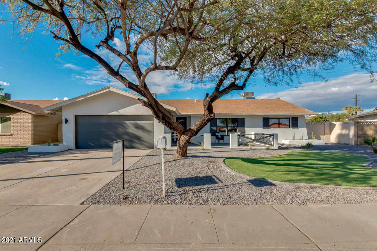 8756 E Monterey Way, Scottsdale, AZ 85251