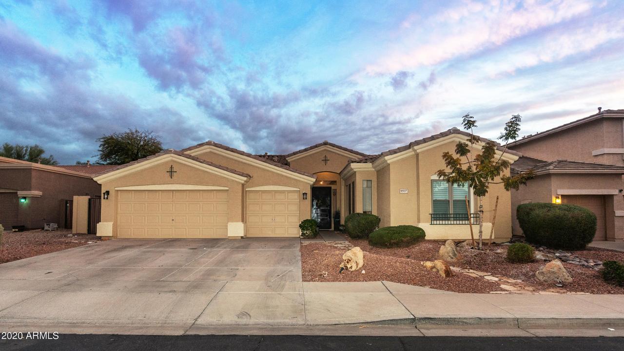 9937 E Medina Ave., Mesa, AZ 85209