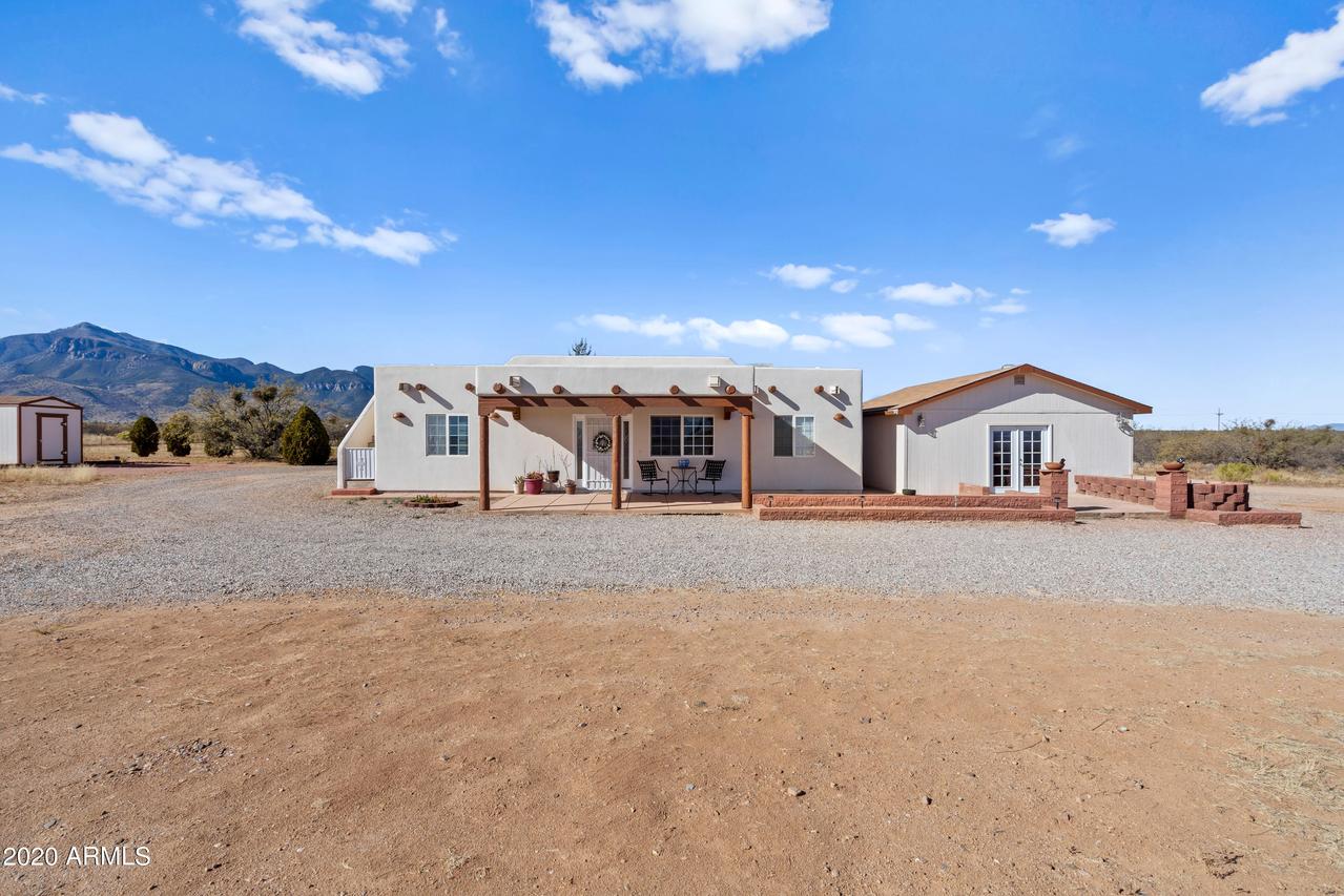 5698 S Burro Dr., Hereford, AZ 85615
