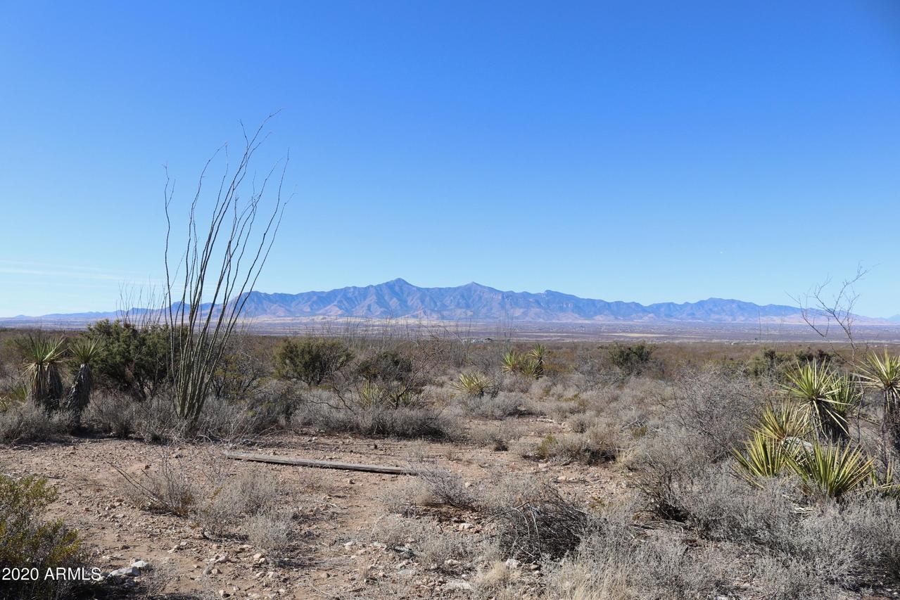 6220 S Lonesome Rd. #23, Hereford, AZ 85615