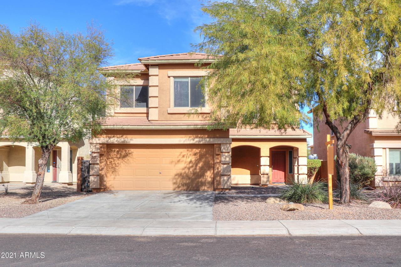 896 W Oak Tree Ln., San Tan Valley, AZ 85143