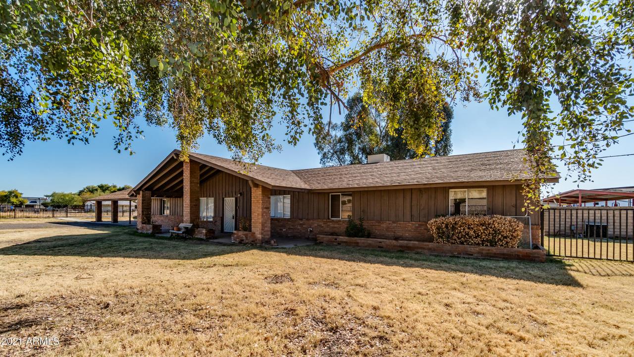 11811 E Ocotillo Rd., Chandler, AZ 85249
