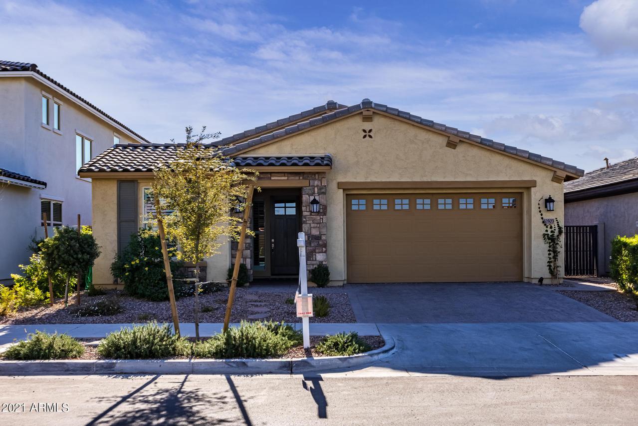 10503 E Wavelength Ave., Mesa, AZ 85212