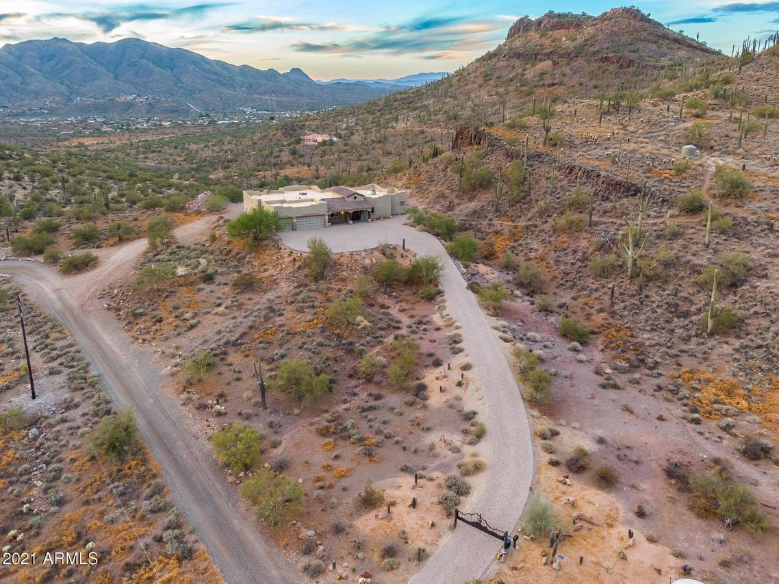 1010 E Magellan Dr., New River, AZ 85087