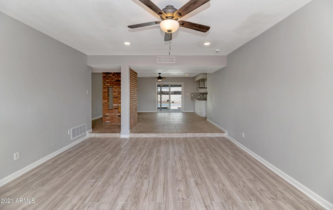 3902 W Davidson Ln., Phoenix, AZ 85051