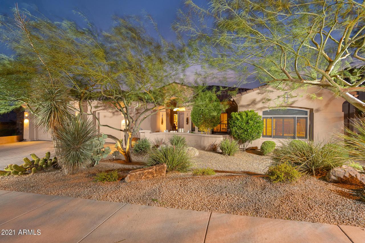 27636 N 83rd Dr., Peoria, AZ 85383