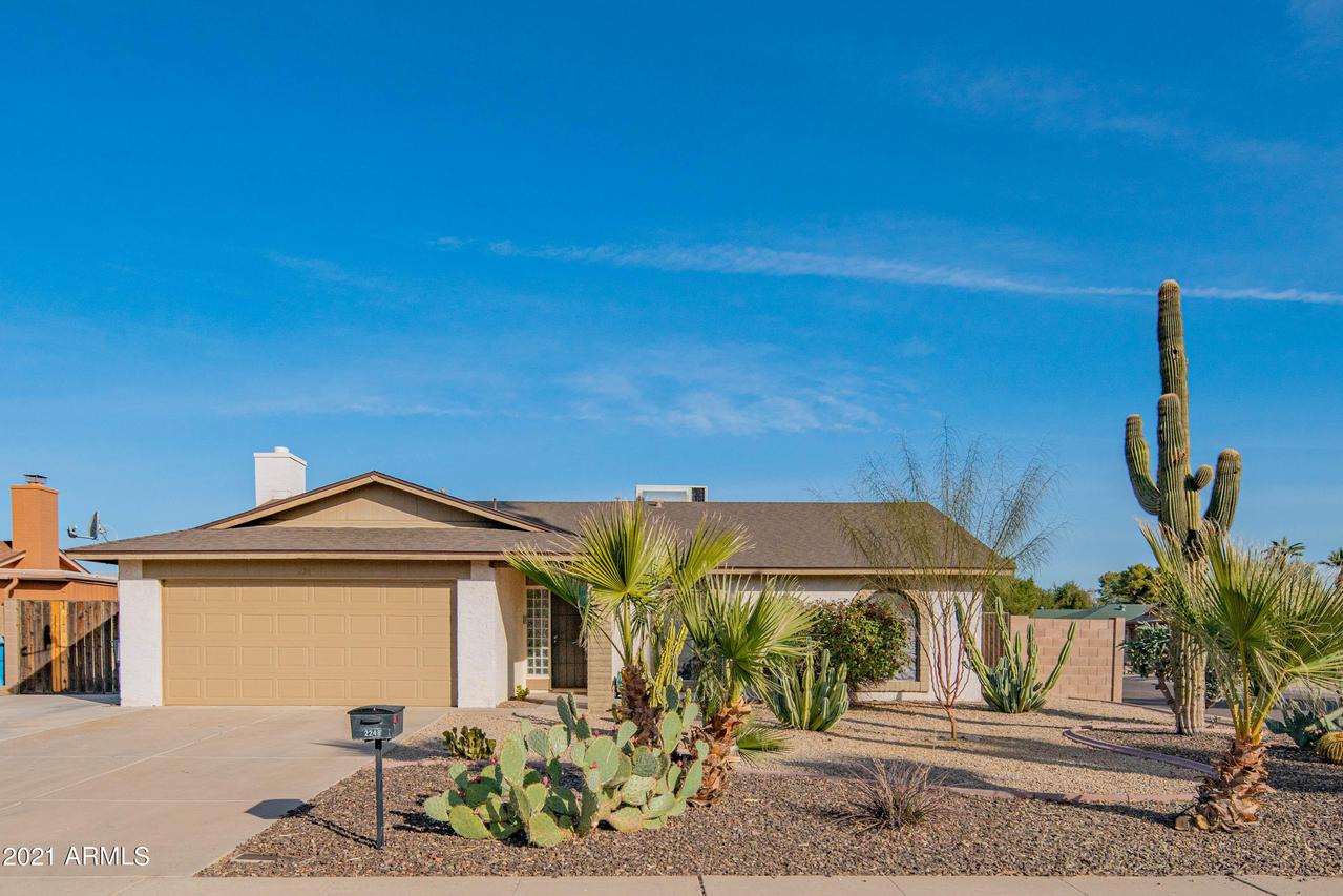 2248 W Saint Moritz Ln., Phoenix, AZ 85023
