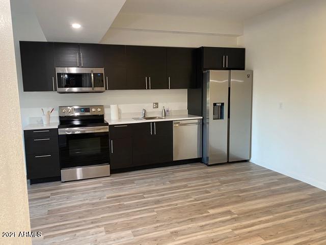 357 E Thomas Rd. #A201, Phoenix, AZ 85012