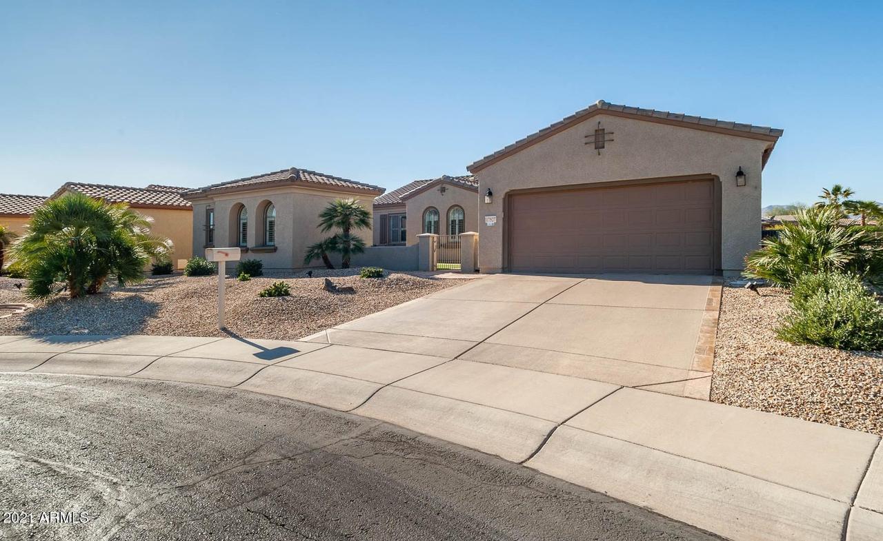 17527 W Kartchner Ct., Surprise, AZ 85387