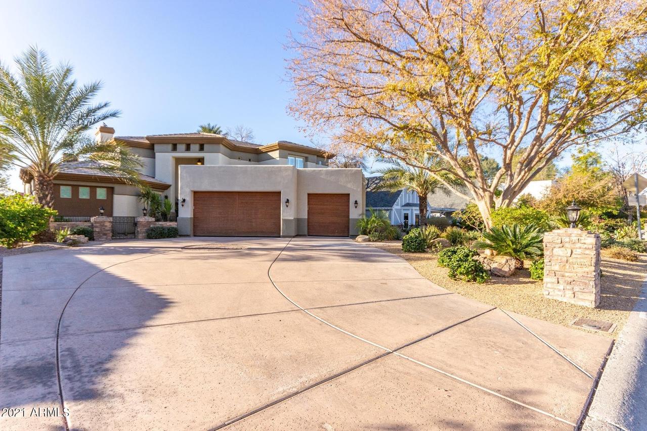 229 W Griswold Rd., Phoenix, AZ 85021
