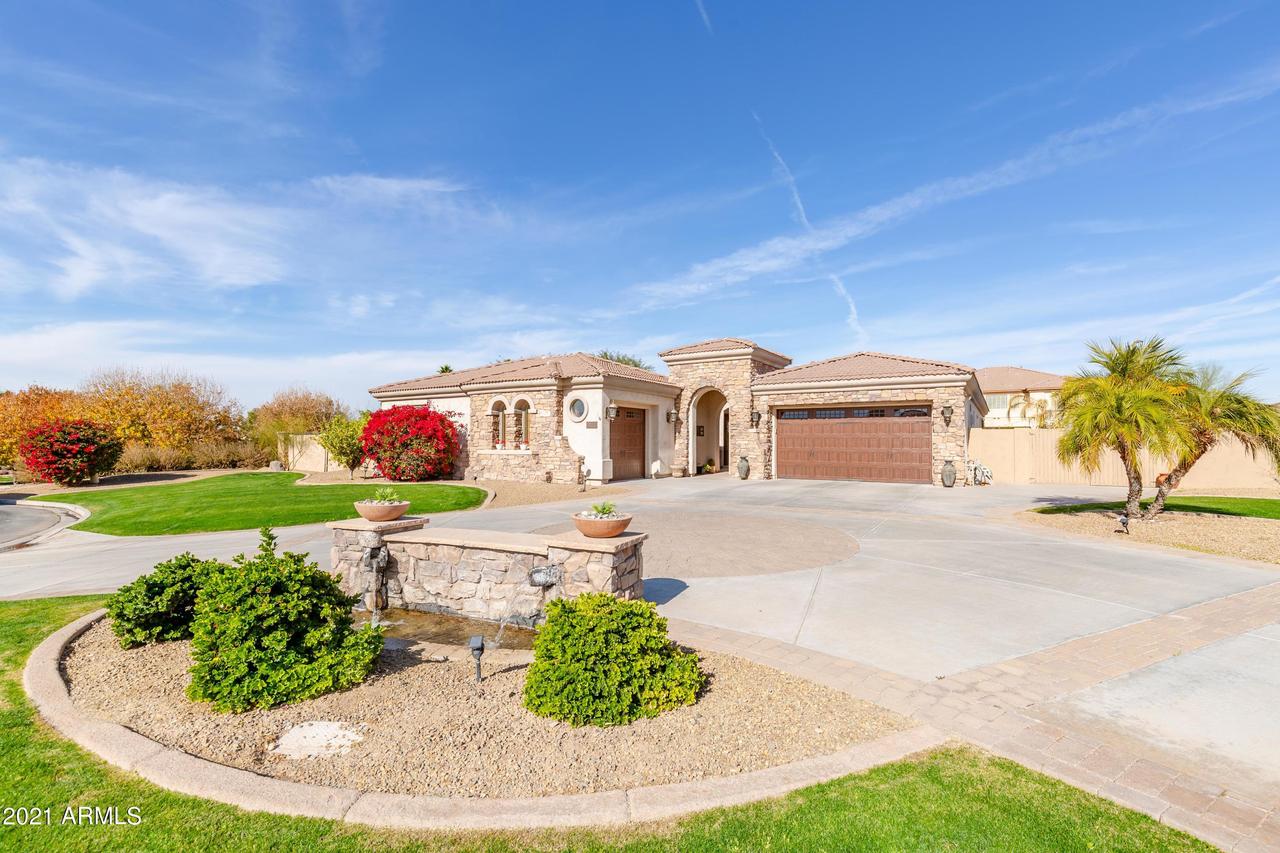 3232 E Indigo Cir., Mesa, AZ 85213