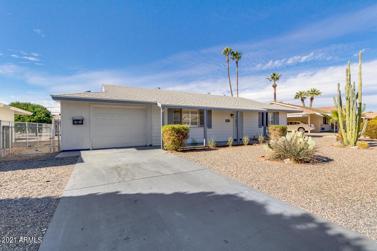 11442 N Coggins Dr., Sun City, AZ 85351