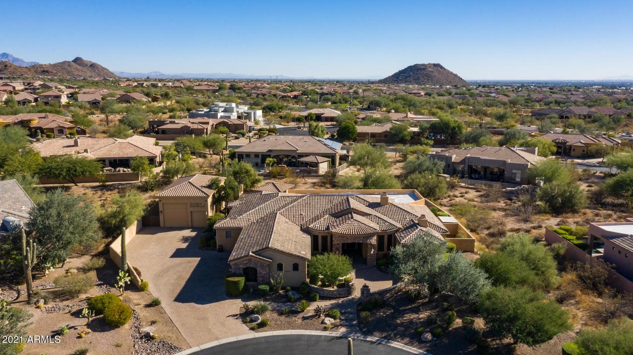 8253 E Kramer Cir., Mesa, AZ 85207