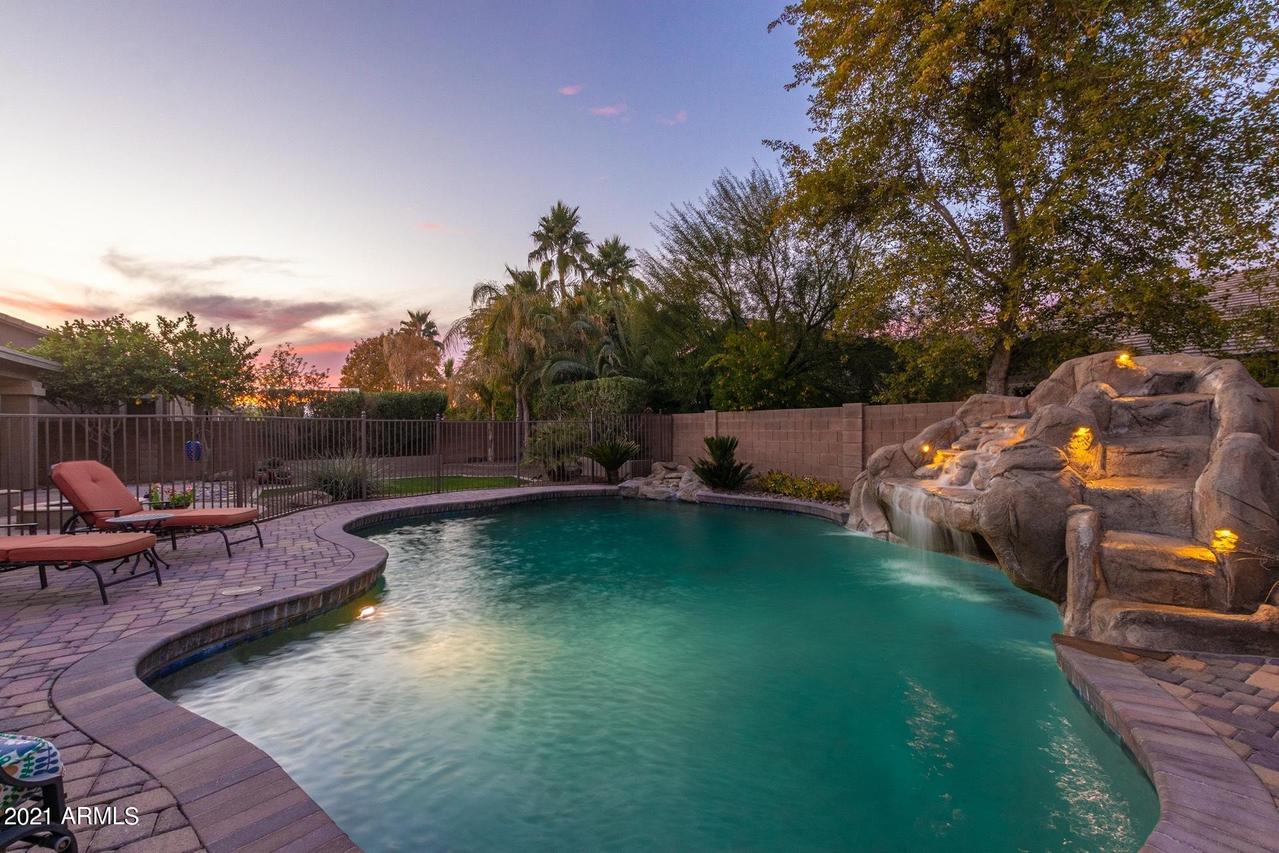 14392 W Jenan Dr., Surprise, AZ 85379