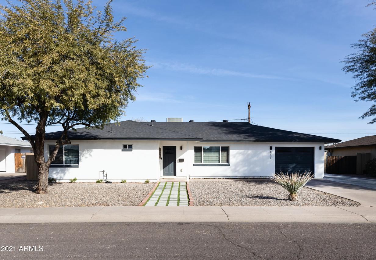 8234 E Sheridan St., Scottsdale, AZ 85257
