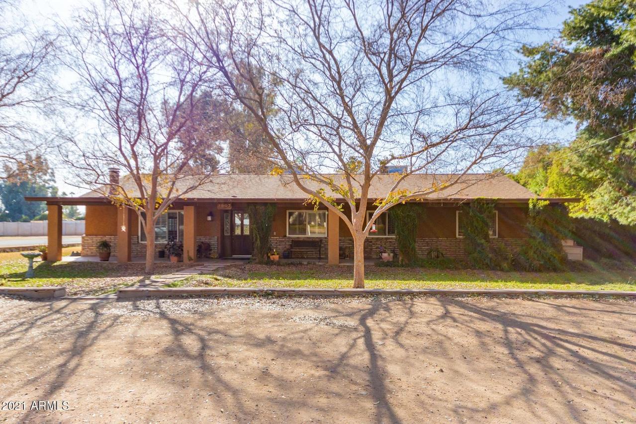 3907 W Morrow Dr., Glendale, AZ 85308