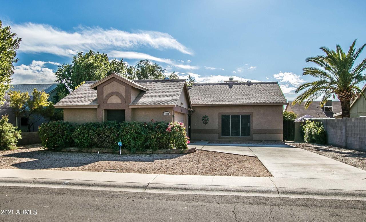 7319 W Tuckey Ln., Glendale, AZ 85303