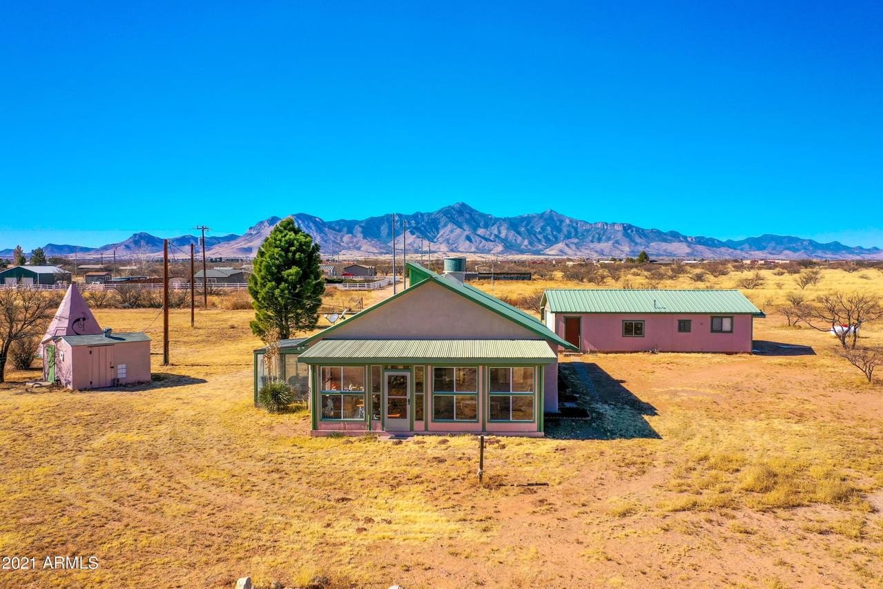 10535 E Valley Winds Ave., Hereford, AZ 85615