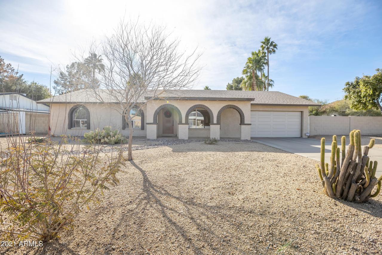 2801 E Vista Dr., Phoenix, AZ 85032
