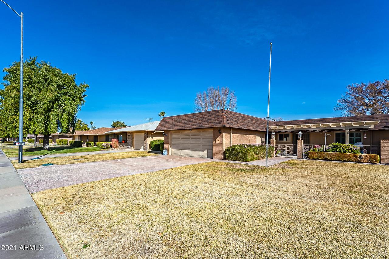 17803 N Boswell Blvd., Sun City, AZ 85373