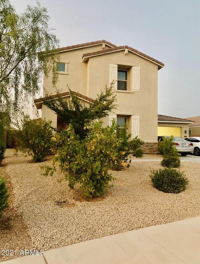 1270 W Carlsbad Dr., San Tan Valley, AZ 85140