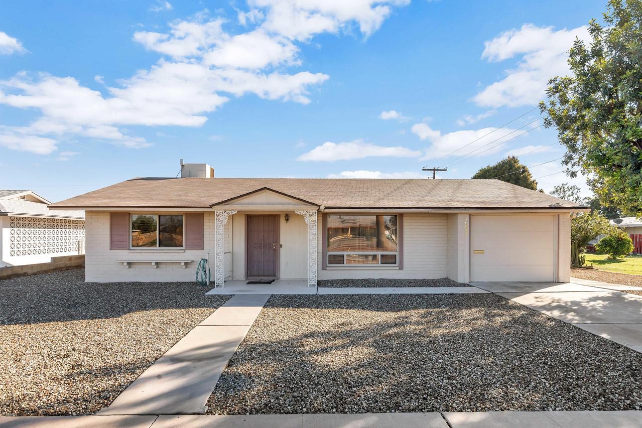 10633 N 111th Ave., Sun City, AZ 85351