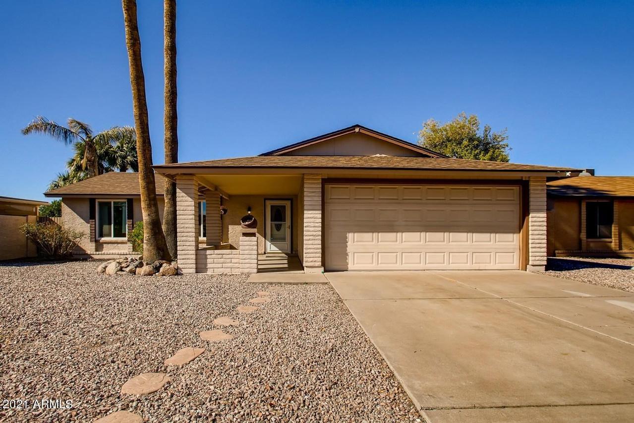 2112 N Comanche Dr., Chandler, AZ 85224