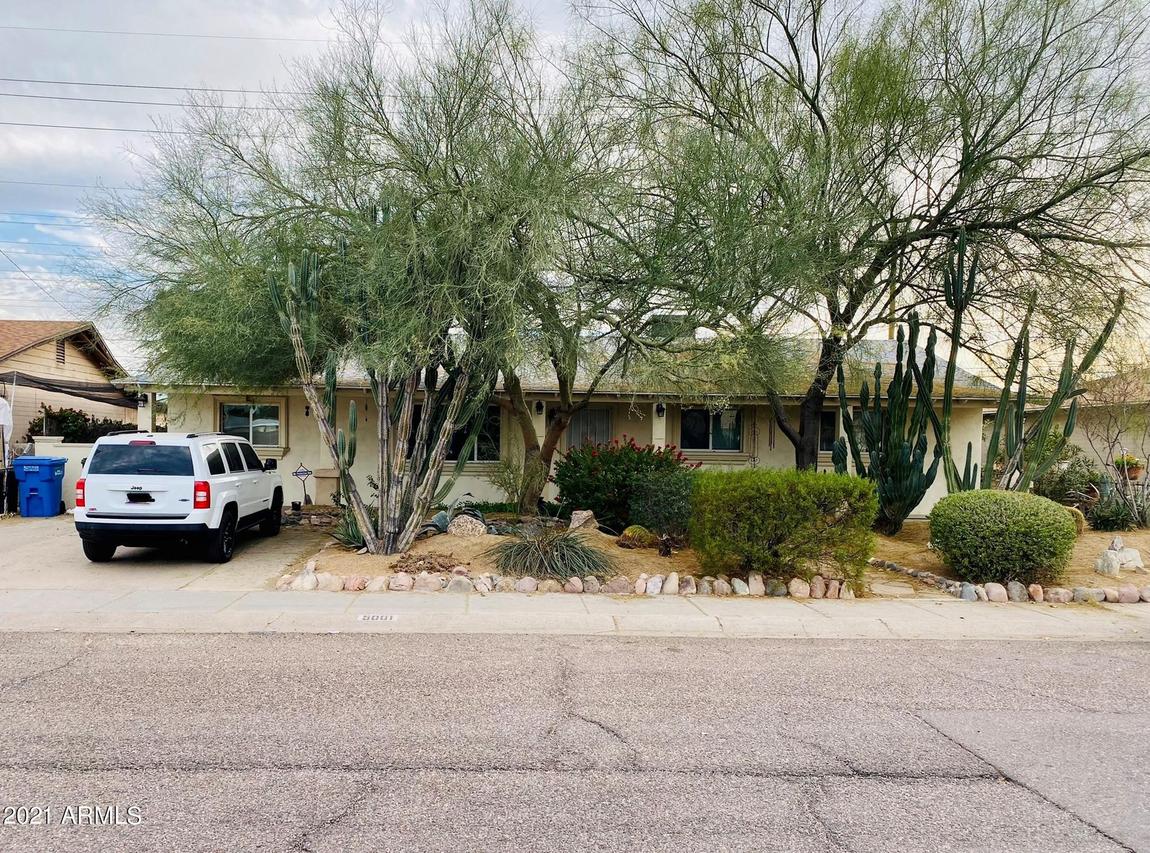5001 W Crittenden Ln., Phoenix, AZ 85031
