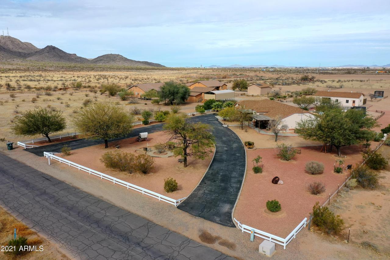 2330 E Hilltop Dr., Casa Grande, AZ 85193