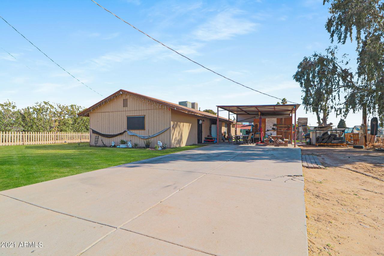 3019 S 70th Dr., Phoenix, AZ 85043