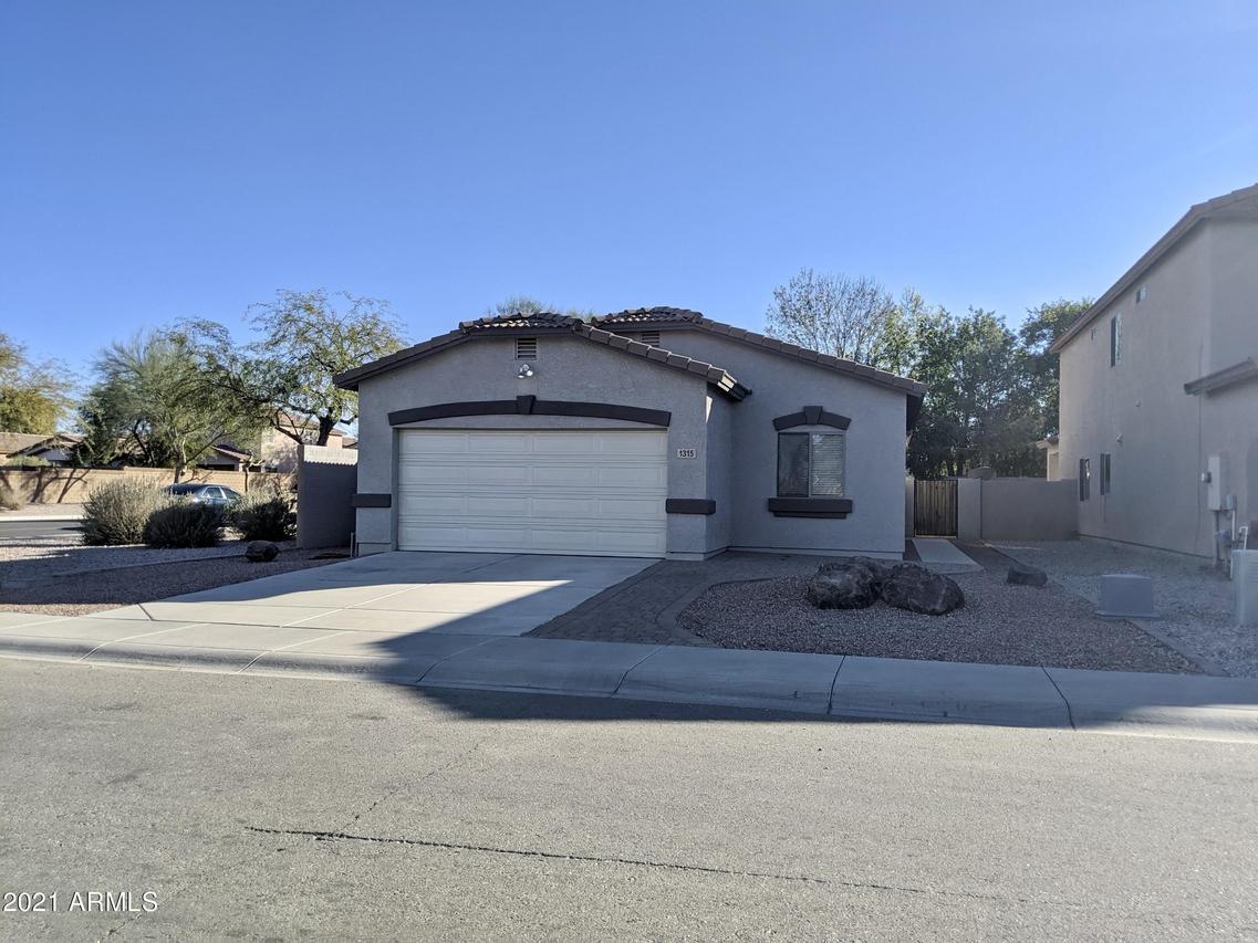 1315 E Magnum Rd., San Tan Valley, AZ 85140