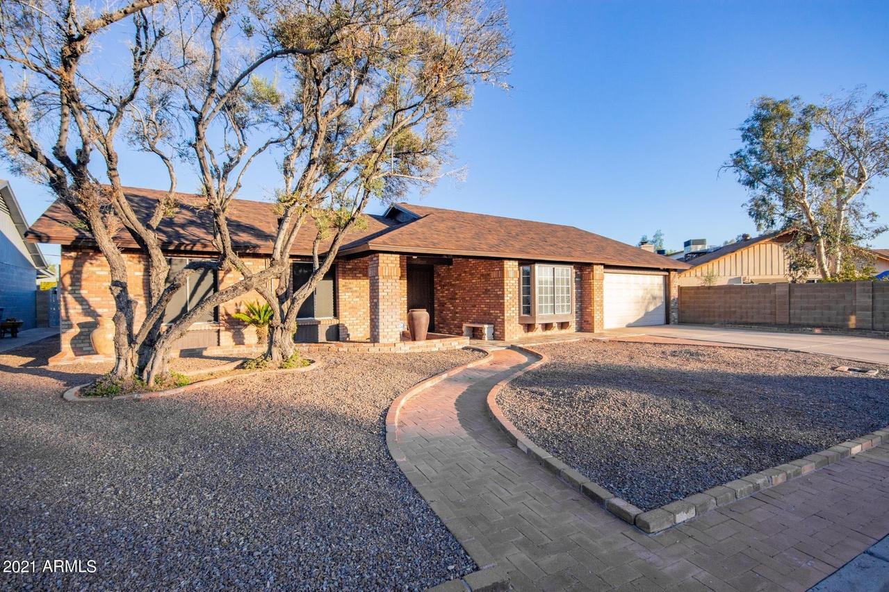 18201 N 43rd Dr., Glendale, AZ 85308