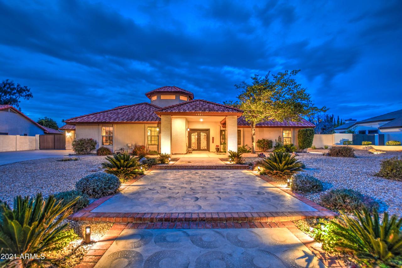 4222 W Paradise Ln., Phoenix, AZ 85053