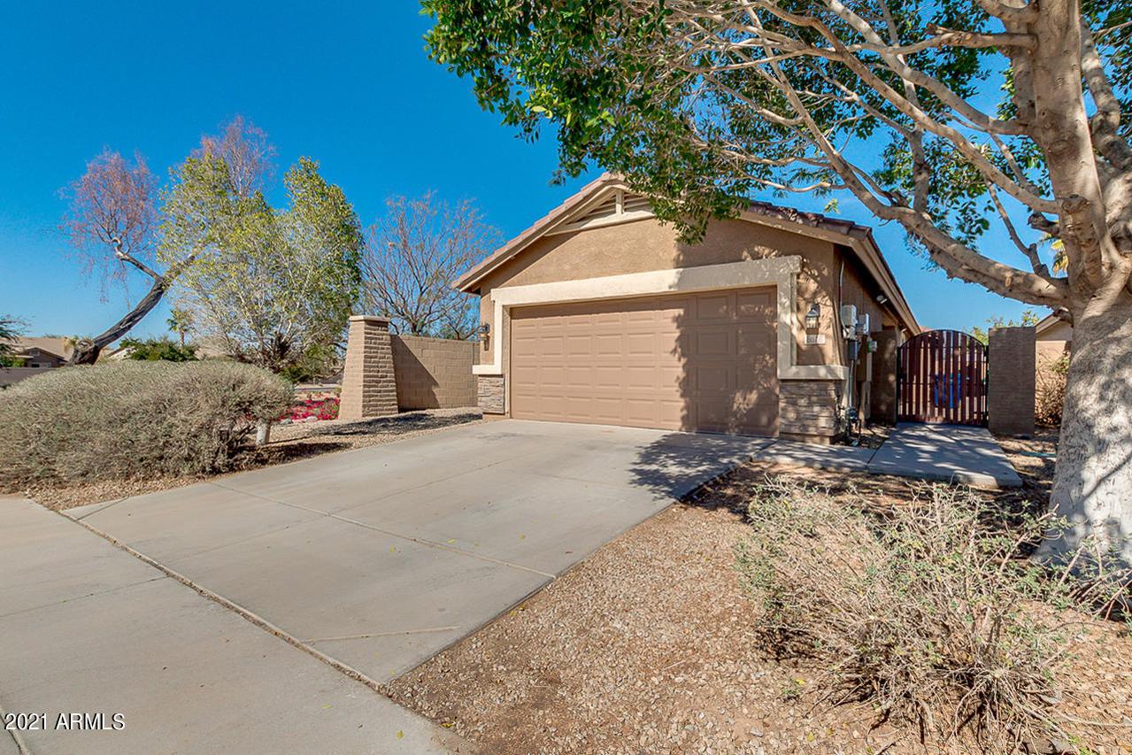 8618 E Natal Ave., Mesa, AZ 85209